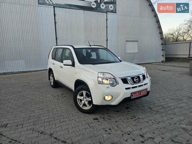 Белый Ниссан ИксТрейл, объемом двигателя 2 л и пробегом 205 тыс. км за 10799 $, фото 7 на Automoto.ua