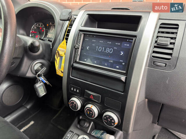 Білий Ніссан ІксТрейл, об'ємом двигуна 2 л та пробігом 180 тис. км за 11900 $, фото 64 на Automoto.ua