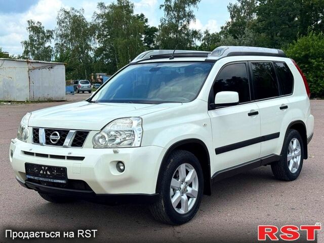 Белый Ниссан ИксТрейл, объемом двигателя 2 л и пробегом 147 тыс. км за 11200 $, фото 1 на Automoto.ua