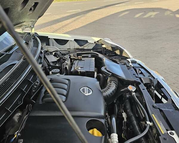 Белый Ниссан ИксТрейл, объемом двигателя 2 л и пробегом 205 тыс. км за 11599 $, фото 76 на Automoto.ua