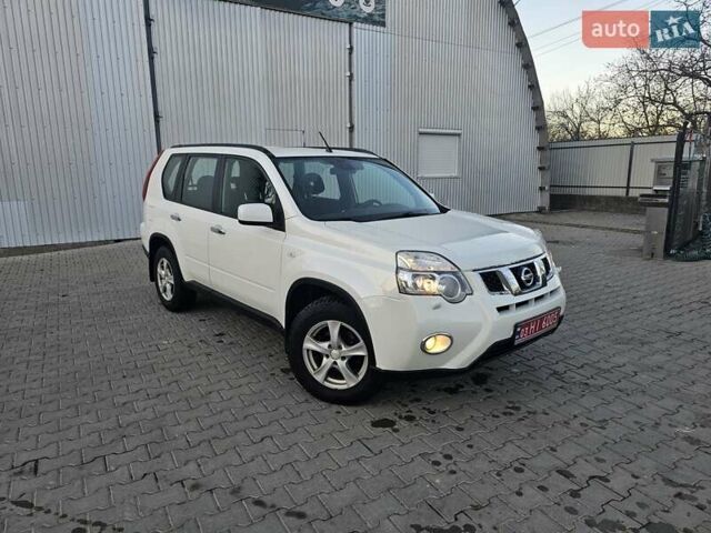 Белый Ниссан ИксТрейл, объемом двигателя 2 л и пробегом 205 тыс. км за 10799 $, фото 17 на Automoto.ua