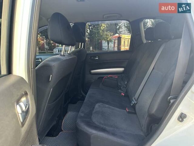 Белый Ниссан ИксТрейл, объемом двигателя 2 л и пробегом 100 тыс. км за 10800 $, фото 7 на Automoto.ua