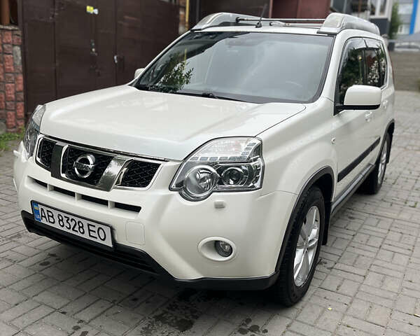 Белый Ниссан ИксТрейл, объемом двигателя 2 л и пробегом 251 тыс. км за 16500 $, фото 1 на Automoto.ua