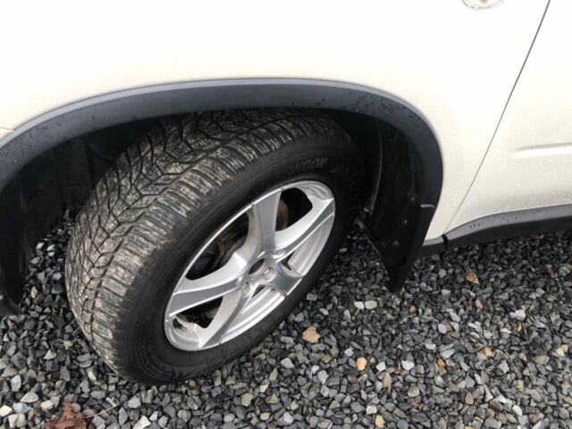 Белый Ниссан ИксТрейл, объемом двигателя 2 л и пробегом 271 тыс. км за 3780 $, фото 18 на Automoto.ua