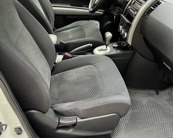 Белый Ниссан ИксТрейл, объемом двигателя 2 л и пробегом 251 тыс. км за 16500 $, фото 14 на Automoto.ua