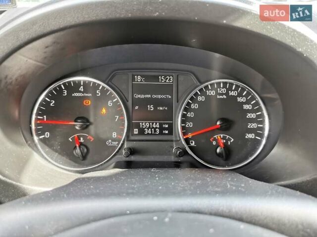 Белый Ниссан ИксТрейл, объемом двигателя 2 л и пробегом 159 тыс. км за 10800 $, фото 29 на Automoto.ua