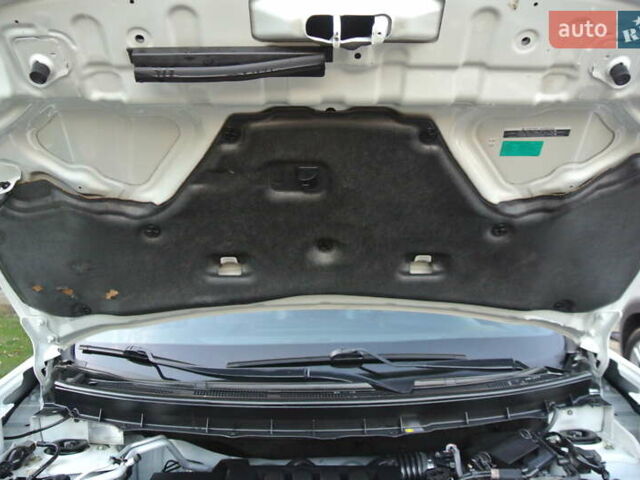 Білий Ніссан ІксТрейл, об'ємом двигуна 2 л та пробігом 230 тис. км за 13999 $, фото 58 на Automoto.ua