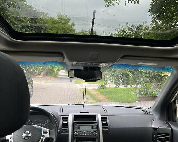 Белый Ниссан ИксТрейл, объемом двигателя 2 л и пробегом 251 тыс. км за 16500 $, фото 17 на Automoto.ua