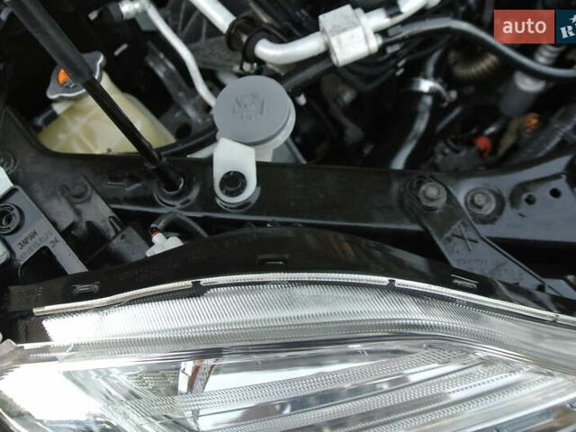 Білий Ніссан ІксТрейл, об'ємом двигуна 2 л та пробігом 230 тис. км за 13999 $, фото 62 на Automoto.ua