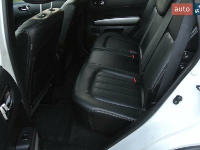 Білий Ніссан ІксТрейл, об'ємом двигуна 2 л та пробігом 230 тис. км за 13999 $, фото 13 на Automoto.ua