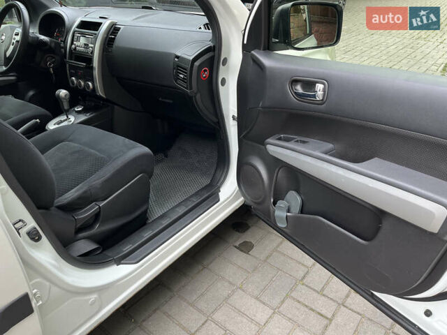 Белый Ниссан ИксТрейл, объемом двигателя 2 л и пробегом 251 тыс. км за 16500 $, фото 13 на Automoto.ua