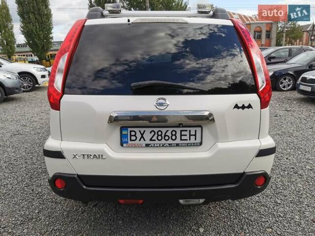 Белый Ниссан ИксТрейл, объемом двигателя 2 л и пробегом 159 тыс. км за 10800 $, фото 9 на Automoto.ua