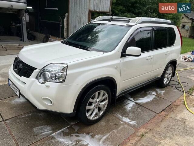 Білий Ніссан ІксТрейл, об'ємом двигуна 2 л та пробігом 179 тис. км за 13300 $, фото 17 на Automoto.ua