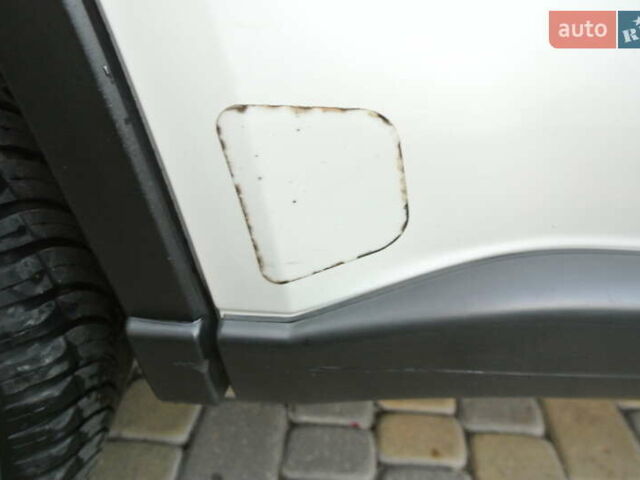 Білий Ніссан ІксТрейл, об'ємом двигуна 2 л та пробігом 230 тис. км за 13999 $, фото 64 на Automoto.ua