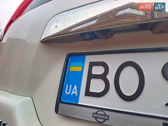 Белый Ниссан ИксТрейл, объемом двигателя 2 л и пробегом 158 тыс. км за 10500 $, фото 5 на Automoto.ua