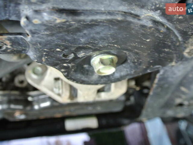 Білий Ніссан ІксТрейл, об'ємом двигуна 2 л та пробігом 230 тис. км за 13999 $, фото 89 на Automoto.ua