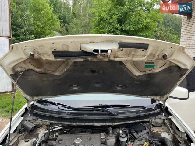 Білий Ніссан ІксТрейл, об'ємом двигуна 2 л та пробігом 179 тис. км за 13300 $, фото 36 на Automoto.ua