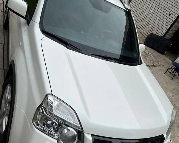 Білий Ніссан ІксТрейл, об'ємом двигуна 2 л та пробігом 179 тис. км за 13300 $, фото 7 на Automoto.ua