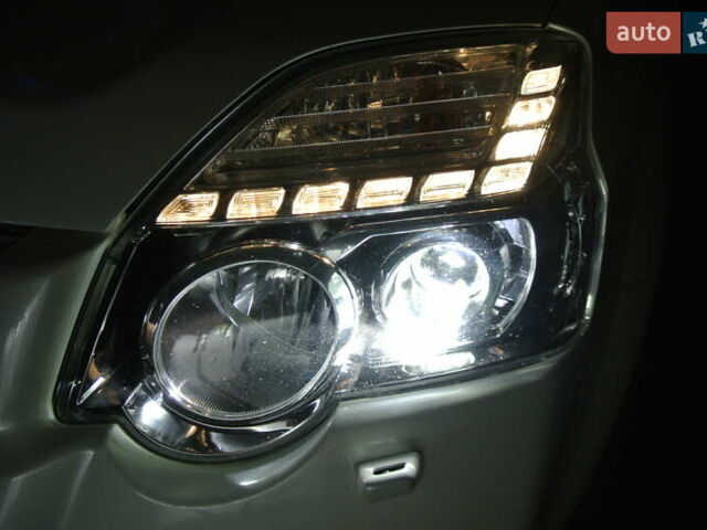 Білий Ніссан ІксТрейл, об'ємом двигуна 2 л та пробігом 230 тис. км за 13999 $, фото 96 на Automoto.ua