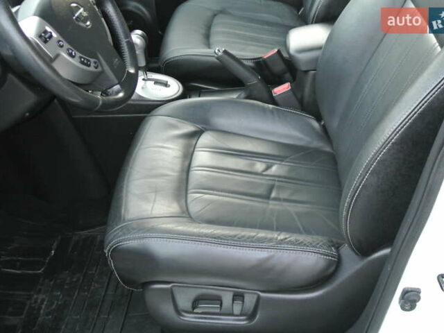 Білий Ніссан ІксТрейл, об'ємом двигуна 2 л та пробігом 230 тис. км за 13999 $, фото 10 на Automoto.ua