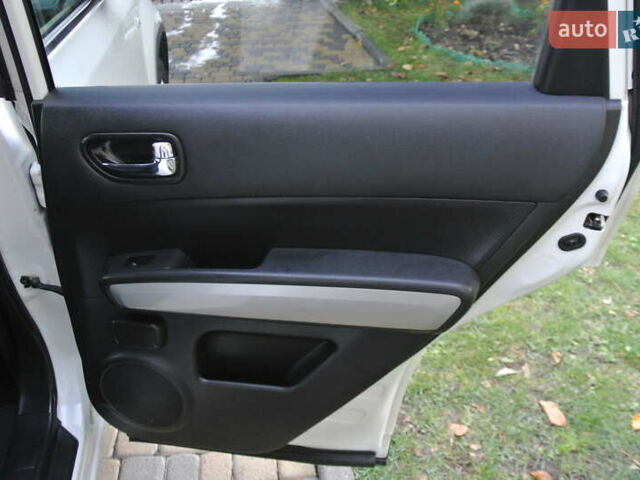 Білий Ніссан ІксТрейл, об'ємом двигуна 2 л та пробігом 230 тис. км за 13999 $, фото 22 на Automoto.ua