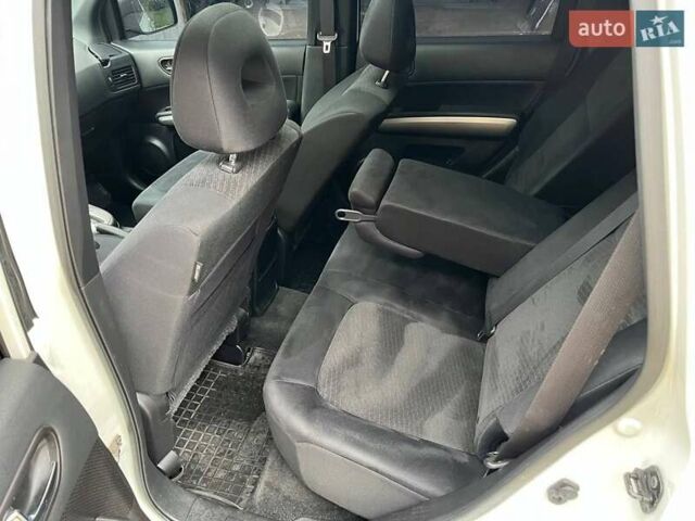 Білий Ніссан ІксТрейл, об'ємом двигуна 2 л та пробігом 179 тис. км за 13300 $, фото 32 на Automoto.ua