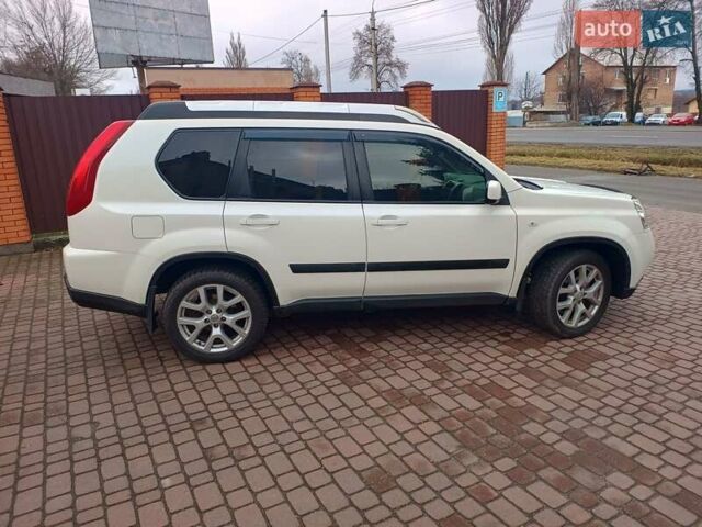 Белый Ниссан ИксТрейл, объемом двигателя 2 л и пробегом 158 тыс. км за 10500 $, фото 7 на Automoto.ua