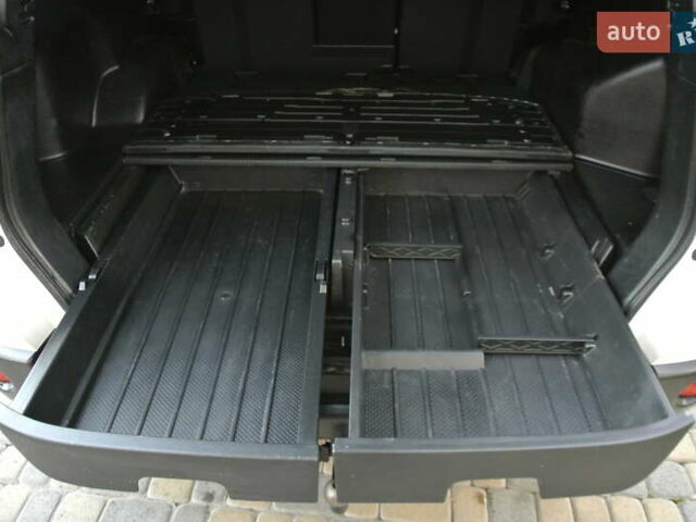 Білий Ніссан ІксТрейл, об'ємом двигуна 2 л та пробігом 230 тис. км за 13999 $, фото 30 на Automoto.ua