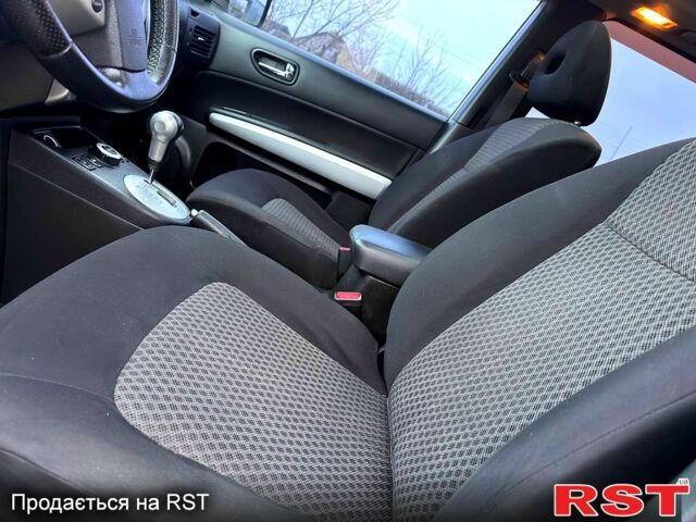 Белый Ниссан ИксТрейл, объемом двигателя 2 л и пробегом 170 тыс. км за 10450 $, фото 5 на Automoto.ua