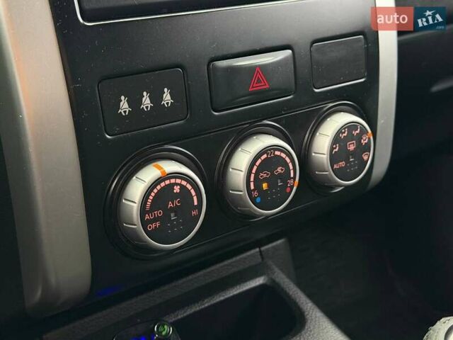 Белый Ниссан ИксТрейл, объемом двигателя 2 л и пробегом 240 тыс. км за 11000 $, фото 48 на Automoto.ua