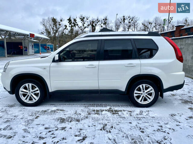 Білий Ніссан ІксТрейл, об'ємом двигуна 2 л та пробігом 220 тис. км за 12800 $, фото 6 на Automoto.ua