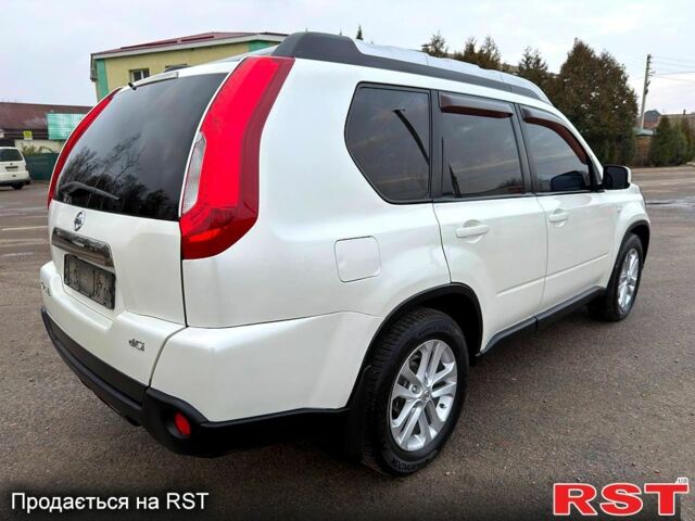 Белый Ниссан ИксТрейл, объемом двигателя 2 л и пробегом 170 тыс. км за 10450 $, фото 3 на Automoto.ua