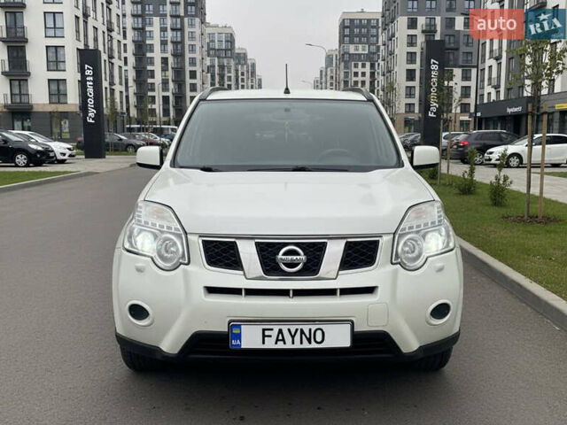 Белый Ниссан ИксТрейл, объемом двигателя 2 л и пробегом 275 тыс. км за 10333 $, фото 7 на Automoto.ua
