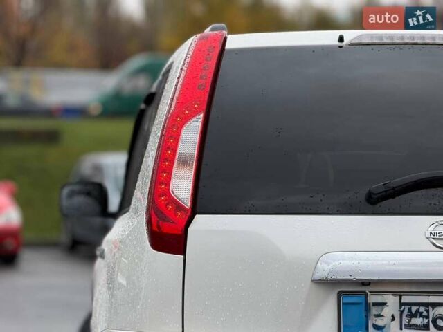Белый Ниссан ИксТрейл, объемом двигателя 2 л и пробегом 240 тыс. км за 11000 $, фото 20 на Automoto.ua