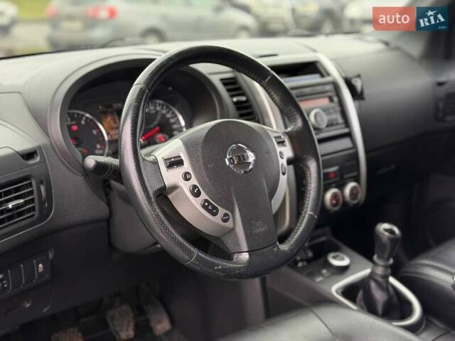 Белый Ниссан ИксТрейл, объемом двигателя 2 л и пробегом 240 тыс. км за 11000 $, фото 35 на Automoto.ua