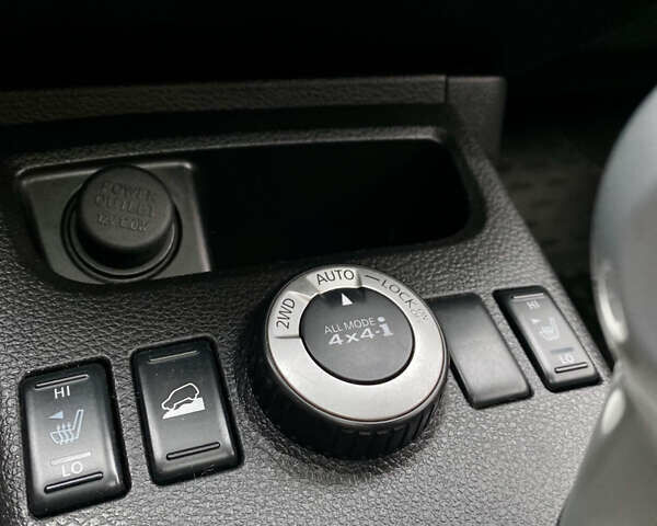 Білий Ніссан ІксТрейл, об'ємом двигуна 2 л та пробігом 220 тис. км за 12800 $, фото 12 на Automoto.ua