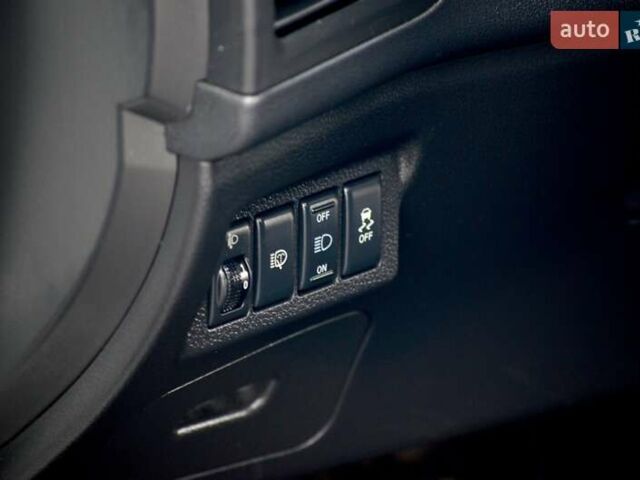 Белый Ниссан ИксТрейл, объемом двигателя 2 л и пробегом 121 тыс. км за 13800 $, фото 19 на Automoto.ua