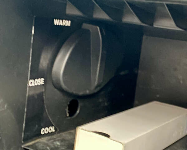 Білий Ніссан ІксТрейл, об'ємом двигуна 2 л та пробігом 220 тис. км за 12800 $, фото 17 на Automoto.ua