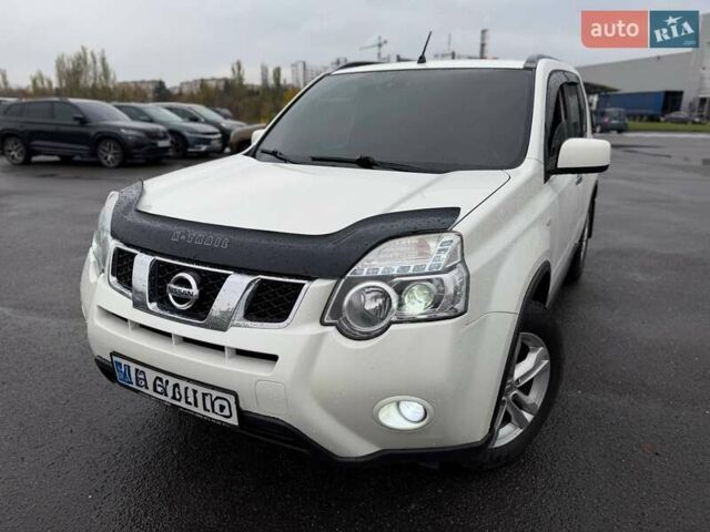 Белый Ниссан ИксТрейл, объемом двигателя 2 л и пробегом 240 тыс. км за 11000 $, фото 11 на Automoto.ua