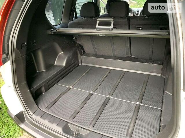 Білий Ніссан ІксТрейл, об'ємом двигуна 2 л та пробігом 270 тис. км за 9500 $, фото 8 на Automoto.ua