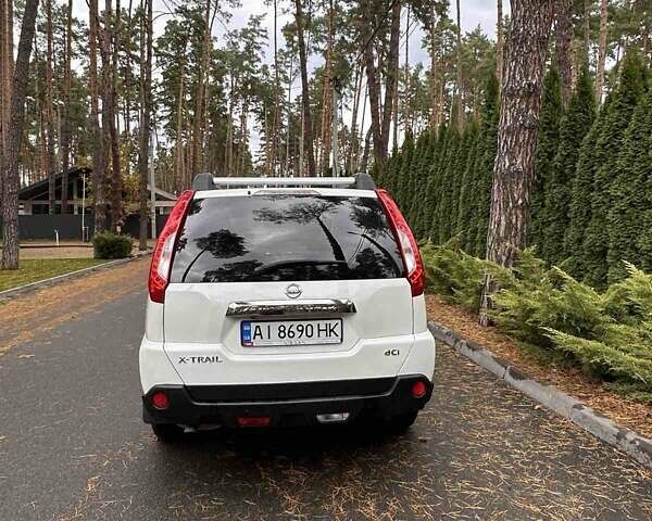 Ниссан ИксТрейл 2013 в Киеве на Automoto.ua Белый Ниссан ИксТрейл, объемом двигателя 2 л и пробегом 235 тыс. км за 13500 $, фото 7 на Automoto.ua