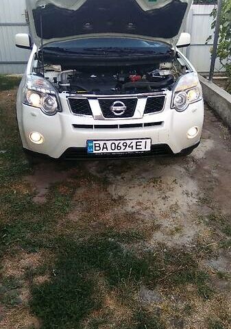 Білий Ніссан ІксТрейл, об'ємом двигуна 2 л та пробігом 270 тис. км за 9500 $, фото 5 на Automoto.ua