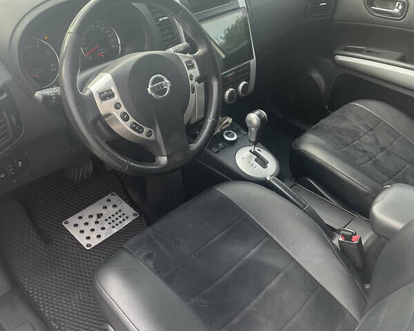 Білий Ніссан ІксТрейл, об'ємом двигуна 2 л та пробігом 259 тис. км за 12800 $, фото 17 на Automoto.ua