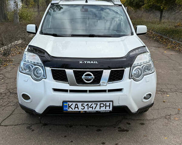 Ниссан ИксТрейл 2013 в Киеве на Automoto.ua Белый Ниссан ИксТрейл, объемом двигателя 2 л и пробегом 310 тыс. км за 11555 $, фото 8 на Automoto.ua
