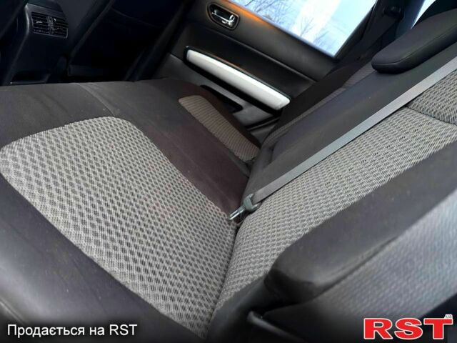 Белый Ниссан ИксТрейл, объемом двигателя 2 л и пробегом 170 тыс. км за 10450 $, фото 6 на Automoto.ua