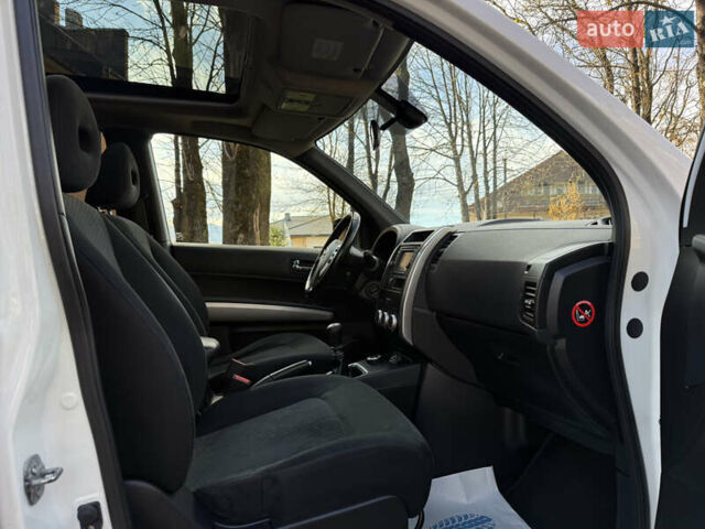 Ниссан ИксТрейл 2013 в Тячеве на Automoto.ua Белый Ниссан ИксТрейл, объемом двигателя 2 л и пробегом 261 тыс. км за 11900 $, фото 31 на Automoto.ua