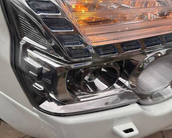 Ниссан ИксТрейл 2013 в Киеве на Automoto.ua Белый Ниссан ИксТрейл, объемом двигателя 2 л и пробегом 235 тыс. км за 13500 $, фото 8 на Automoto.ua