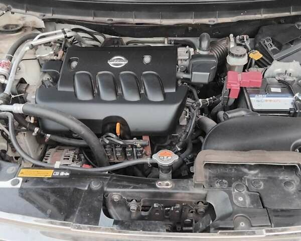 Белый Ниссан ИксТрейл, объемом двигателя 2 л и пробегом 145 тыс. км за 14000 $, фото 1 на Automoto.ua