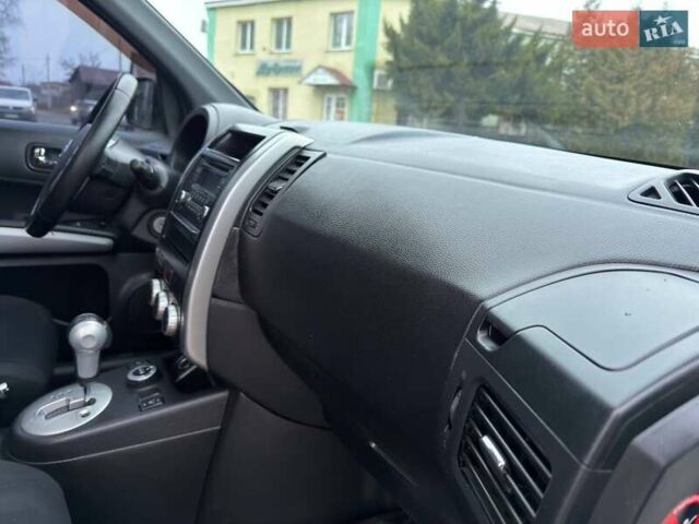 Белый Ниссан ИксТрейл, объемом двигателя 2 л и пробегом 170 тыс. км за 10450 $, фото 41 на Automoto.ua