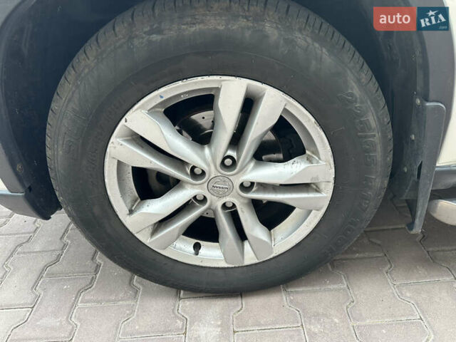 Белый Ниссан ИксТрейл, объемом двигателя 2 л и пробегом 312 тыс. км за 9999 $, фото 37 на Automoto.ua